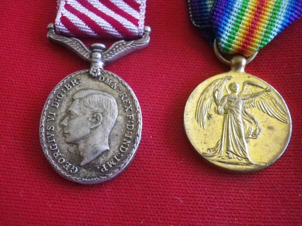 BRITISH ARMY - WW1 MINIATURE PEACE MEDAL + WW2 MINIATURE RAF DFM - NOTE REVERSE DAMAGED    (4026)