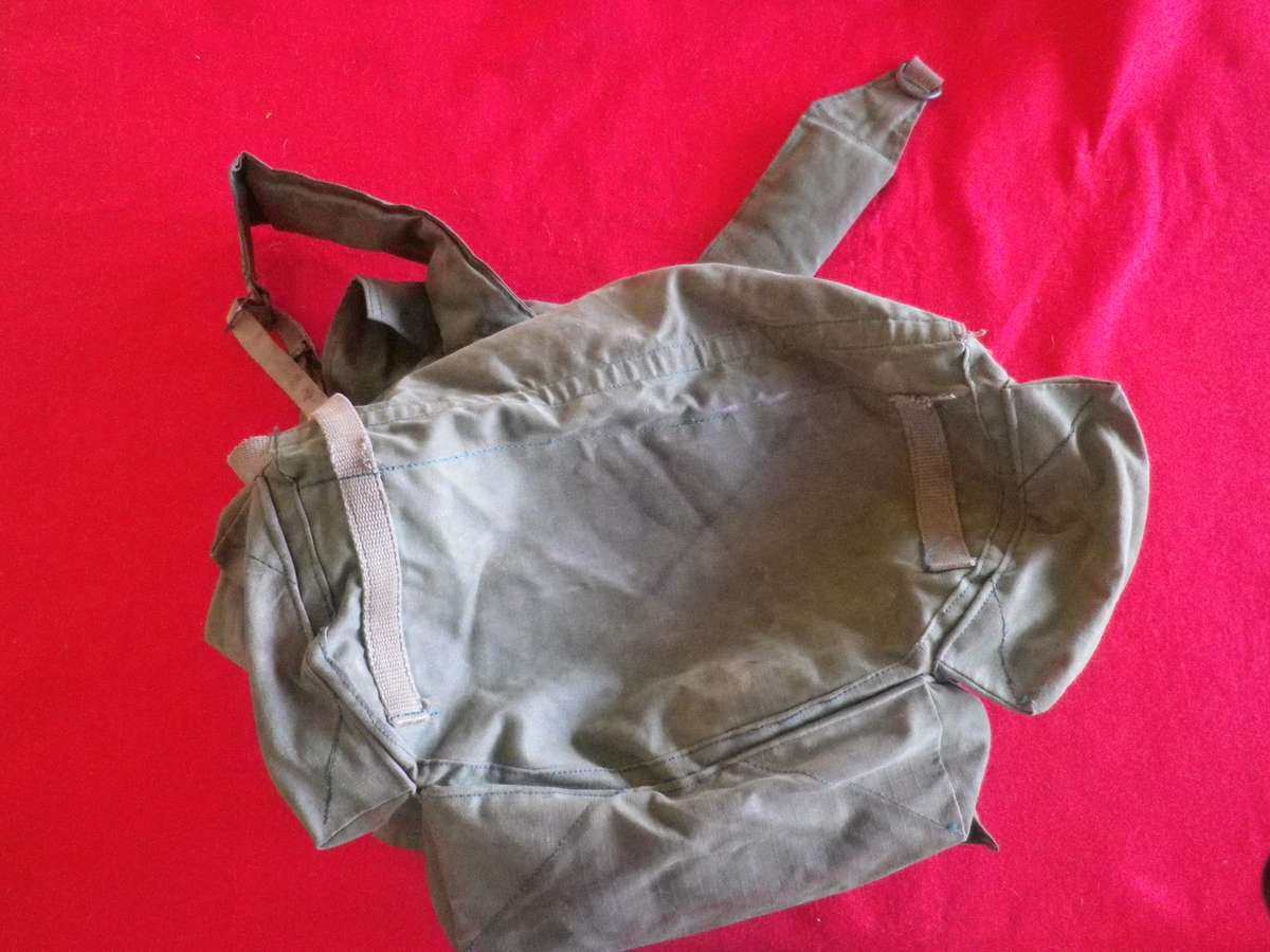 RHODESIAN ARMY - LARGE P69 RUCKSACK - SOME STRAPPING DAMAGED/MISSING   (8962)