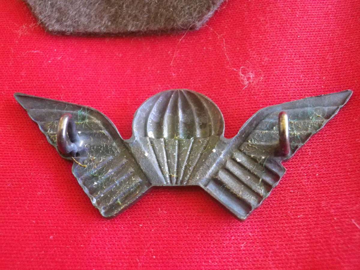 RHODESIA - SELOUS SCOUTS UN-NUMBERED WING + BACKING  - PERIOD PIECE - READ MORE BELOW (5036)