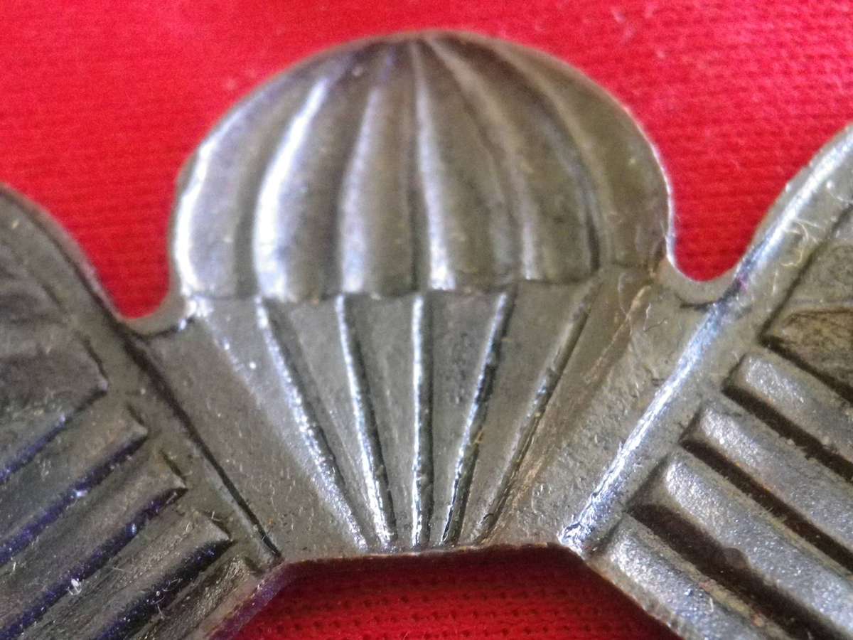 RHODESIA - SELOUS SCOUTS CAST (COPY?) BRONZE WING - PERIOD PIECE - POSSIBLY A DISPLAY ITEM  (5037)