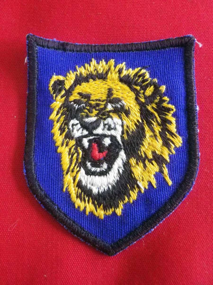 RHODESIAN ARMY - 4 BRIGADE SHOULDER PATCH - SCARCE   (295)