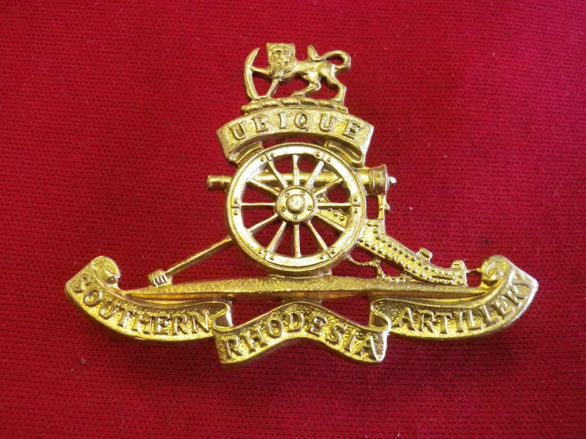 SOUTHERN RHODESIA ARTILLERY BRASS CAP BADGE    (237)