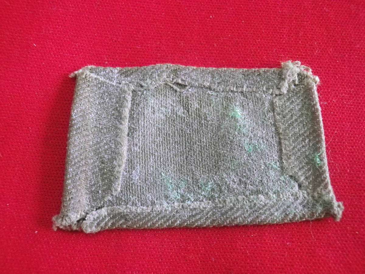 RHODESIAN ARMY - 1ST ISSUE TITLE - WORN ON SHOULDER      (299)