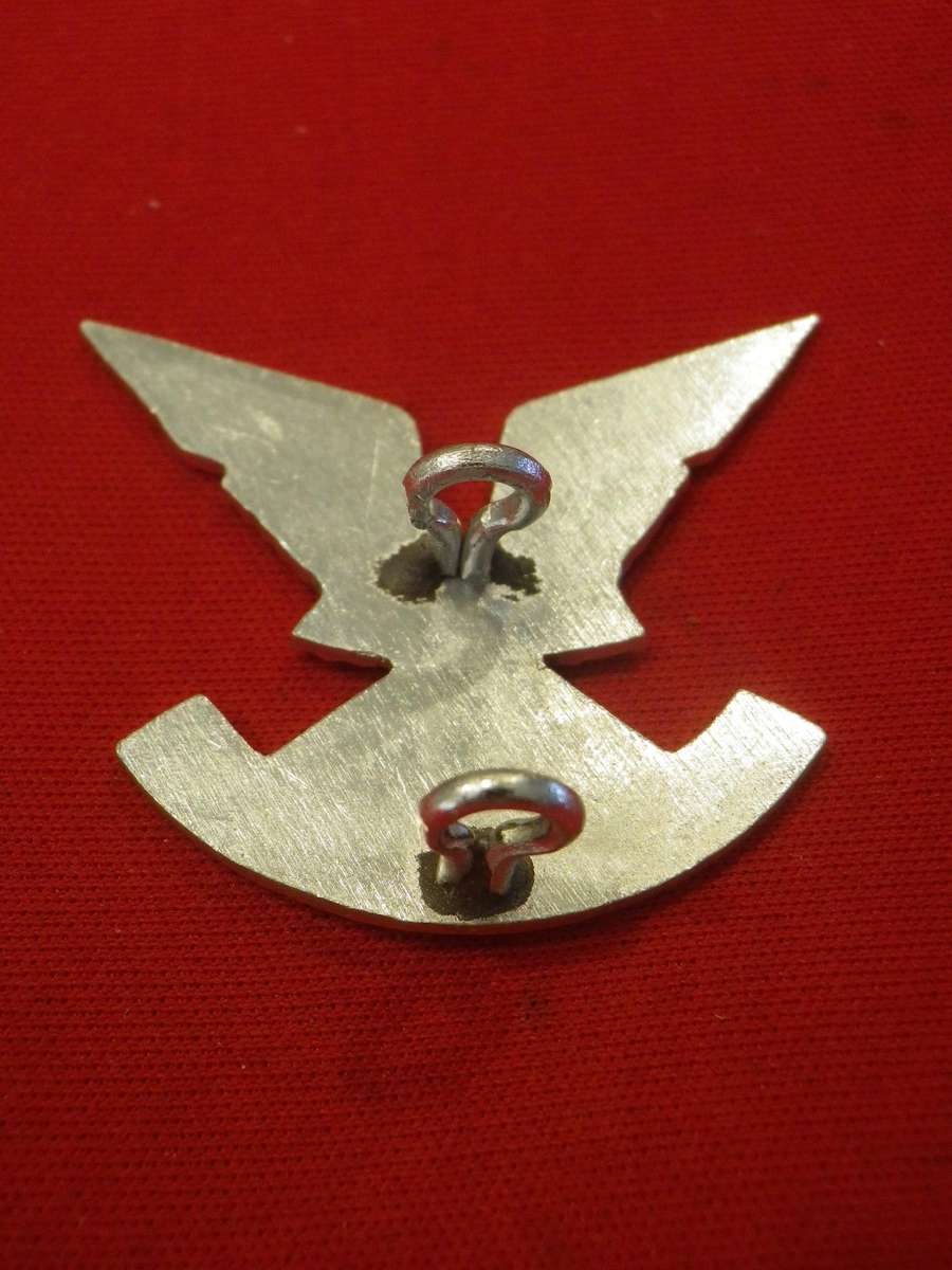 RHODESIA - SELOUS SCOUTS 1ST ISSUE ANODISED BERET BADGE   (126)