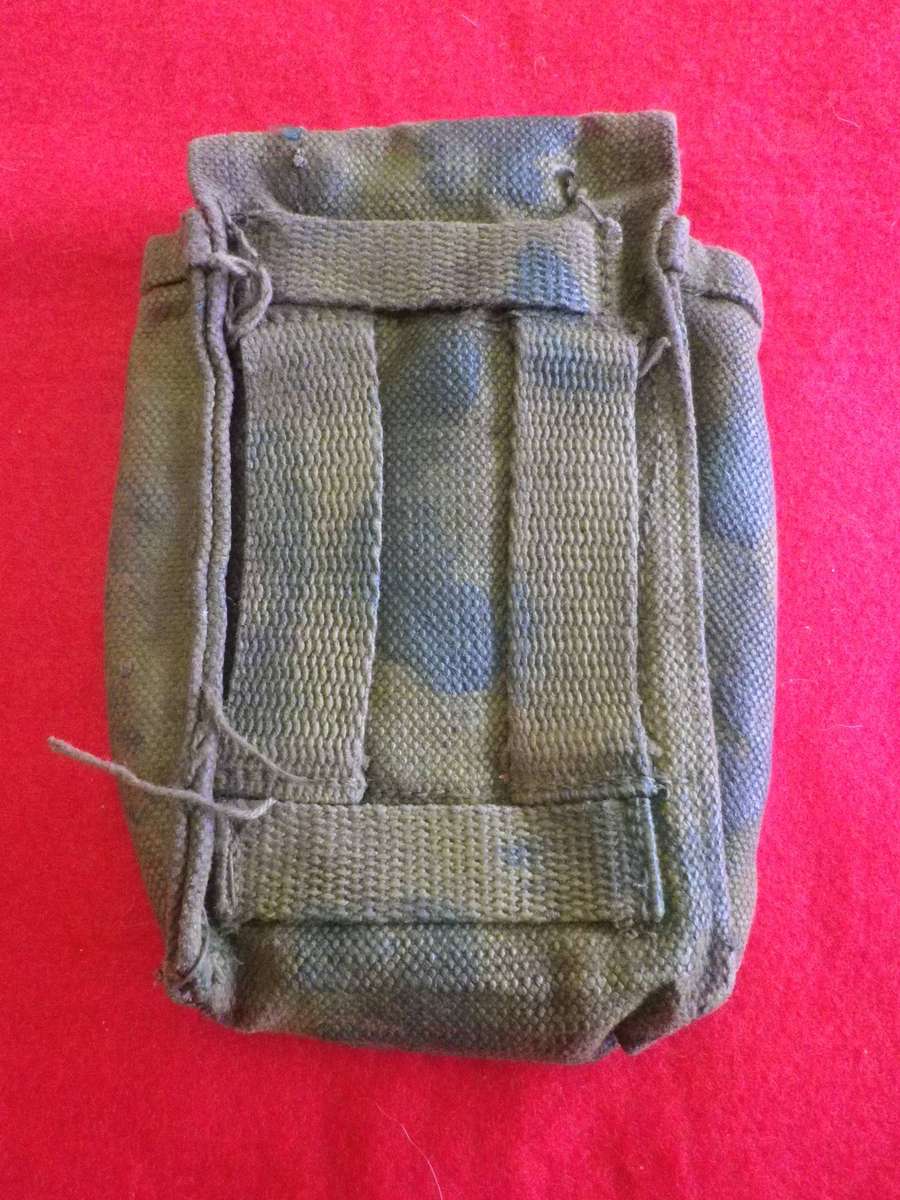 RHODESIAN ARMY - P69 CAMMO PAINTED AMMO POUCH - BELONGED TO A SELOUS SCOUT     (265)