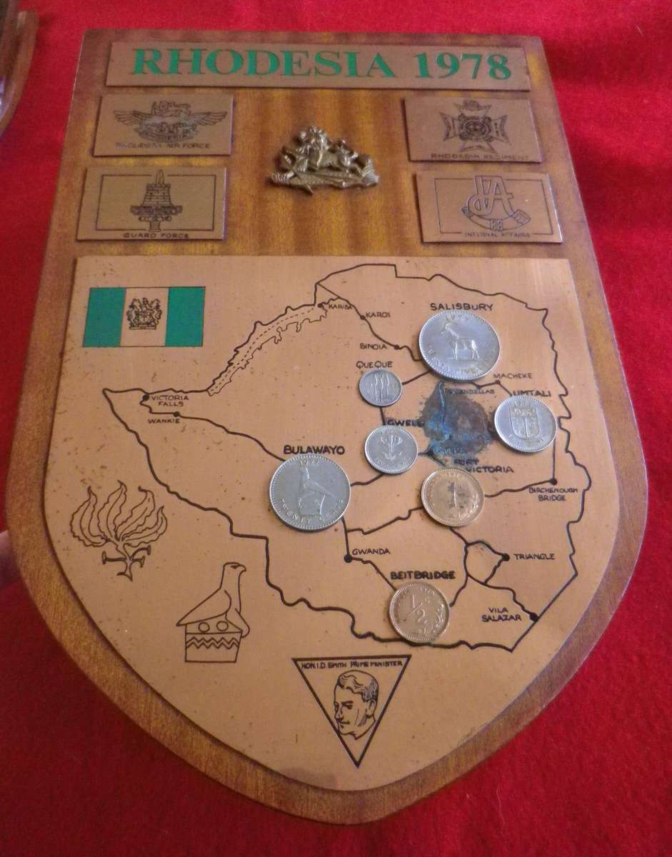 RHODESIA - LARGE PRIVATELY MADE PERIOD PLAQUE.  UNIQUE - SIZE 23 x 35cm - READ BELOW  (406)