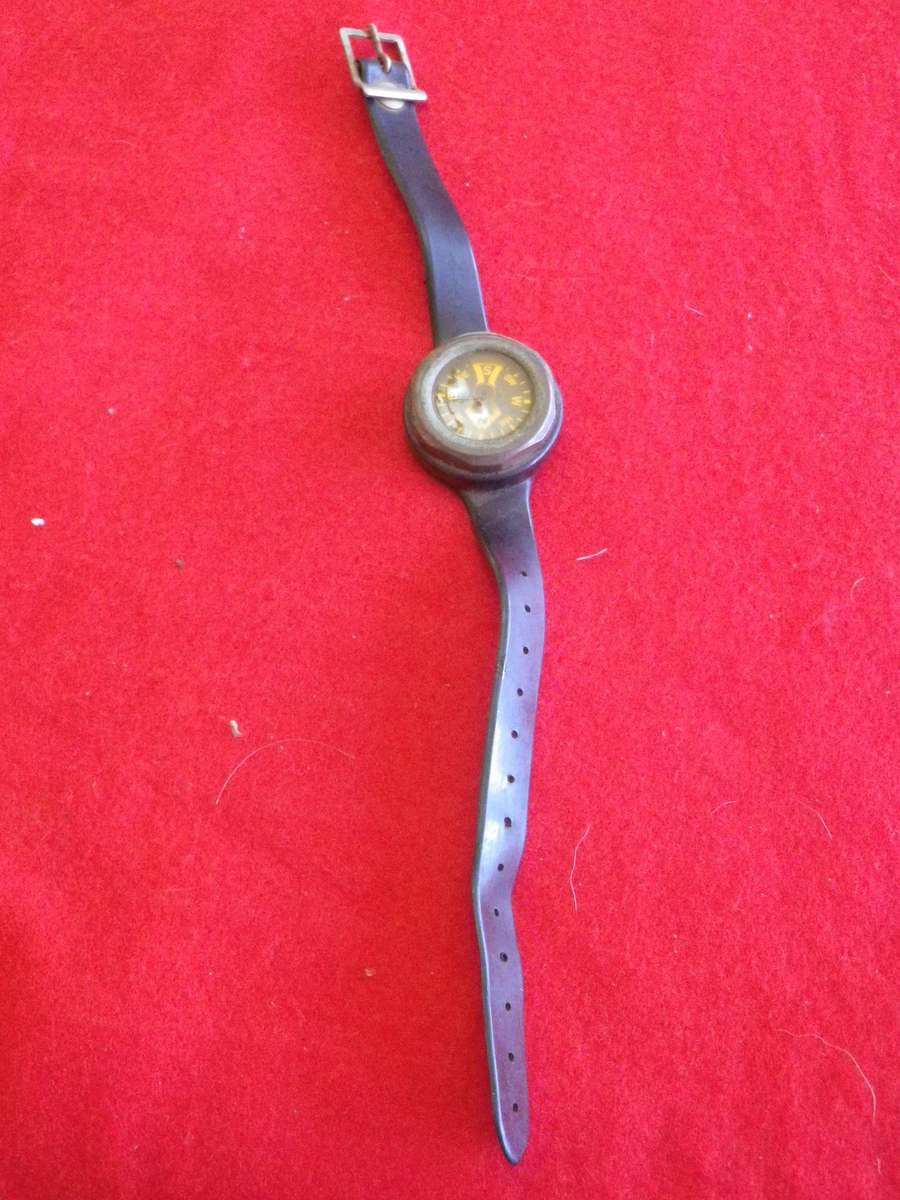 RHODESIAN SAS OPERATORS WRIST COMPASS - READ MORE BELOW    (269)