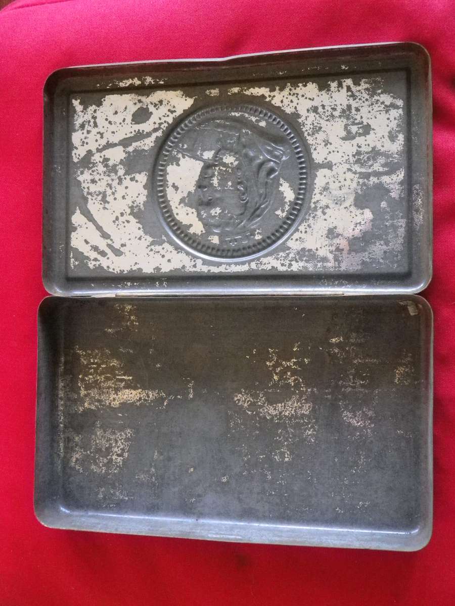 BOER WAR QUEEN VICTORIA GIFT TIN TO BRITISH TROOPS 1900 - CONDITION AS SEEN (4218)