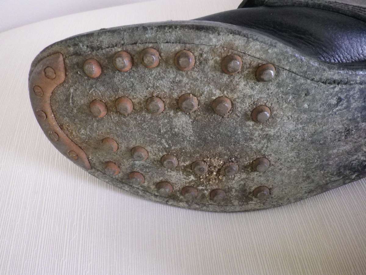 RHODESIAN ARMY ISSUED - STICK / PARADE HOBNAIL BLACK LEATHER BOOTS -SIZE 11 -INSCRIBED/STAMPED(8920)