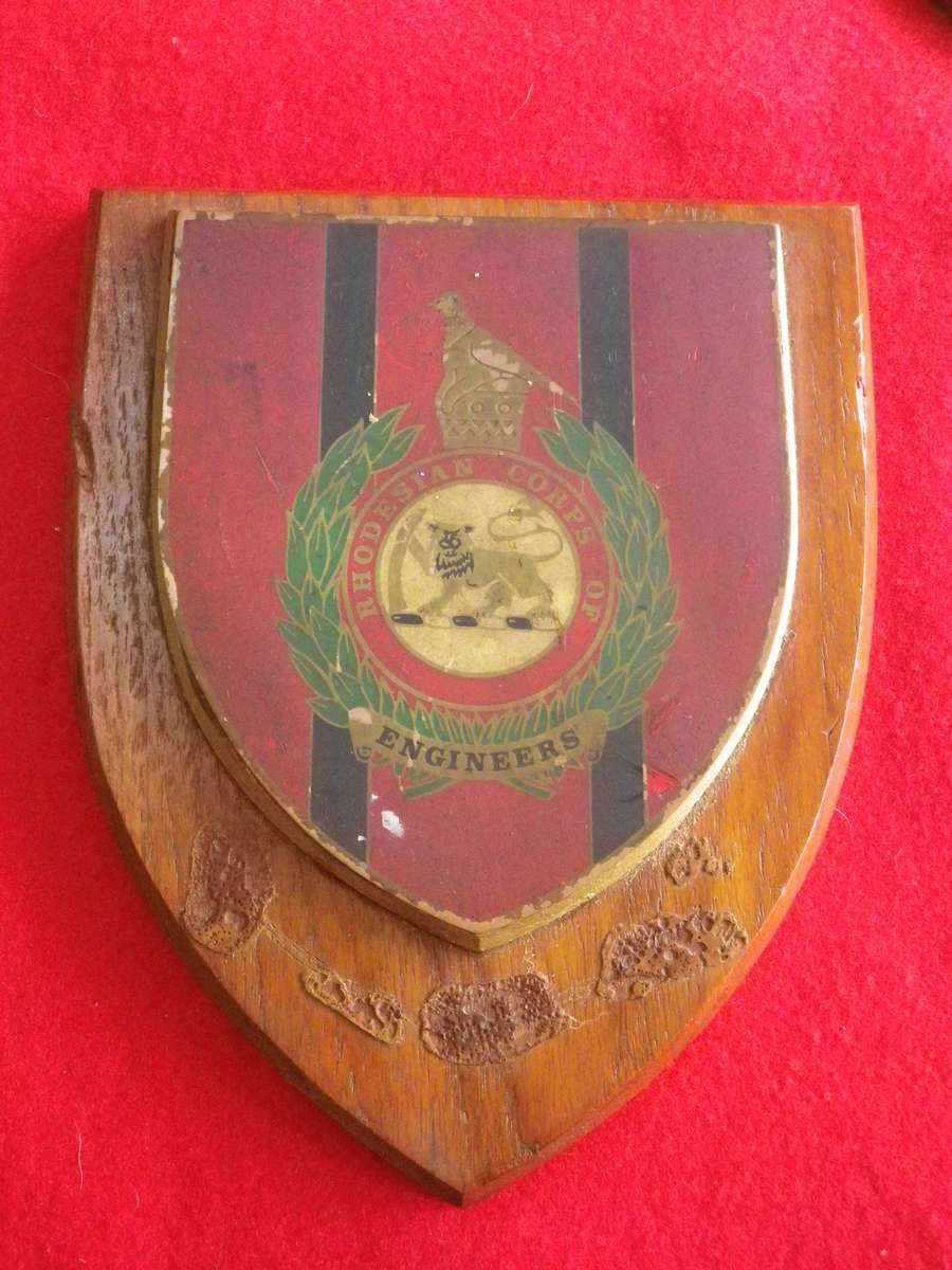 RHODESIAN ENGINEERS PLAQUE - SOME TARNISH + SCROLL MISSING     (316)