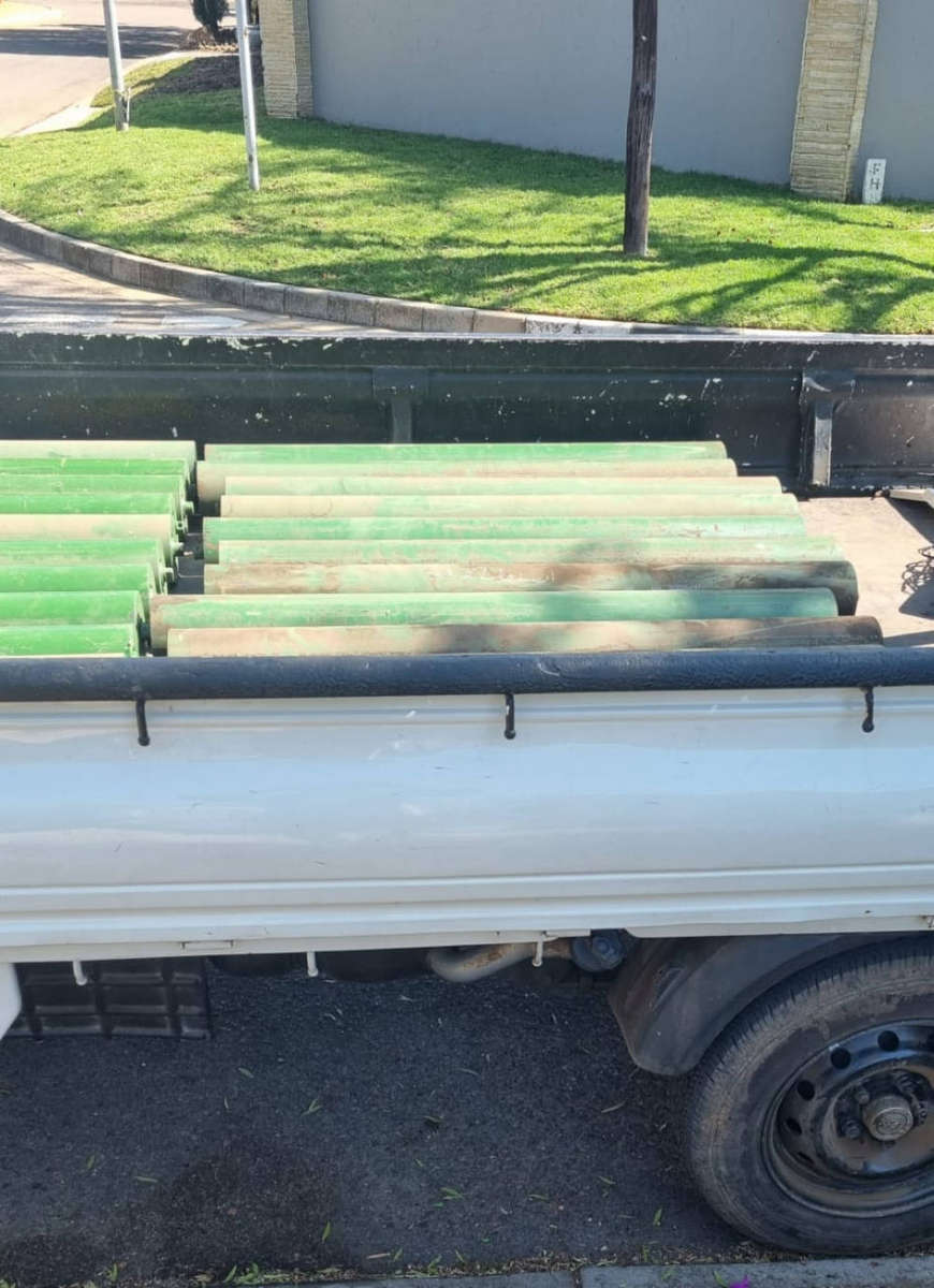 1.2m Heavy Duty Industrial Conveyor Belt Roller/Bearing Puller.  (Bid Per Piece)