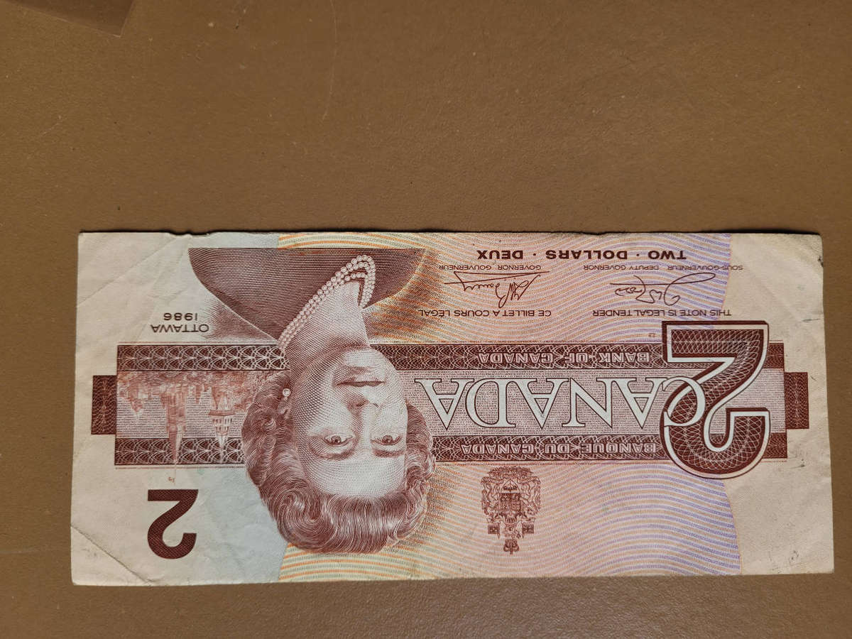 CANADA/AUSTRALIA/NEW ZEALAND Bank Notes (As Pictured)  Bid Per Piece-To Take All 4x