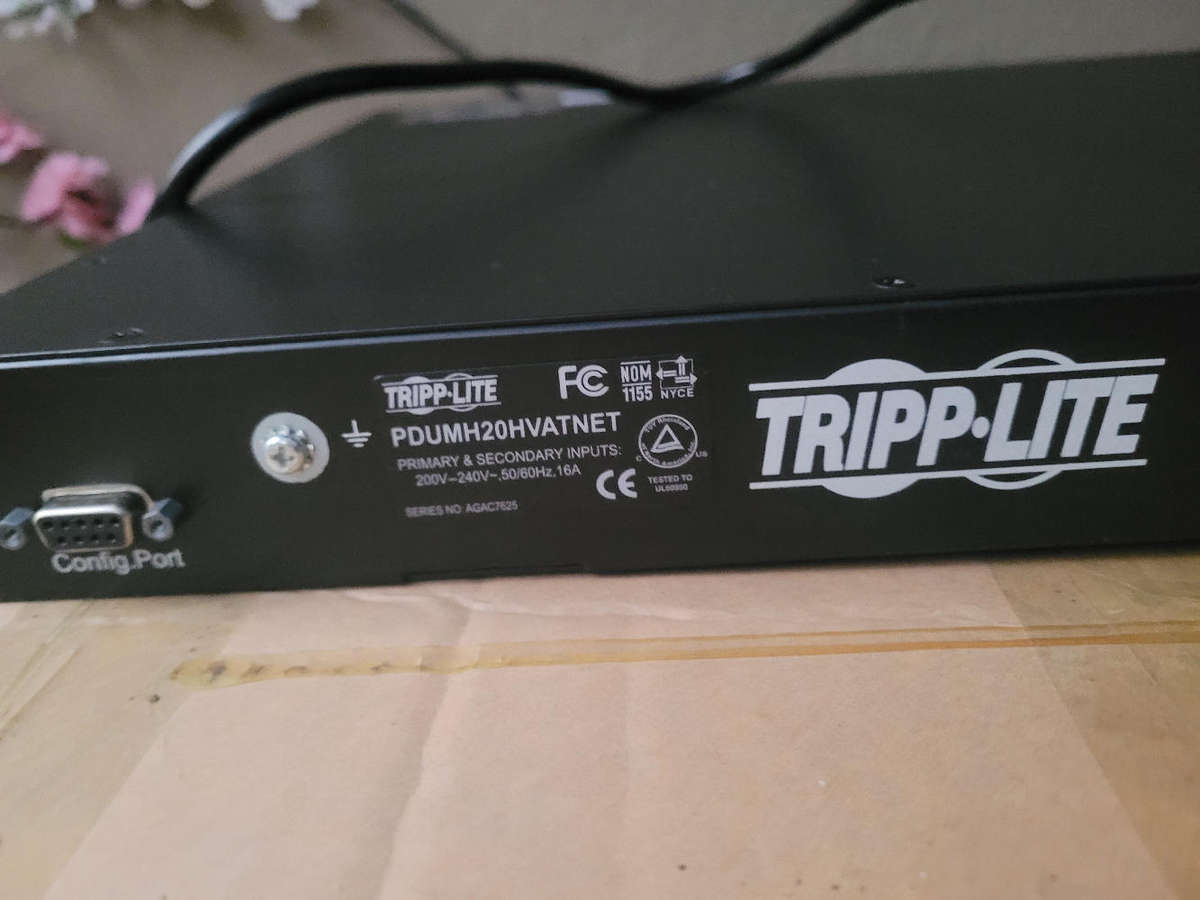 UNUSED. Tripp-Lite Metered ATS PDU  1U Rack-Mount Single-Phase PDU (PDUMH20HVAT)