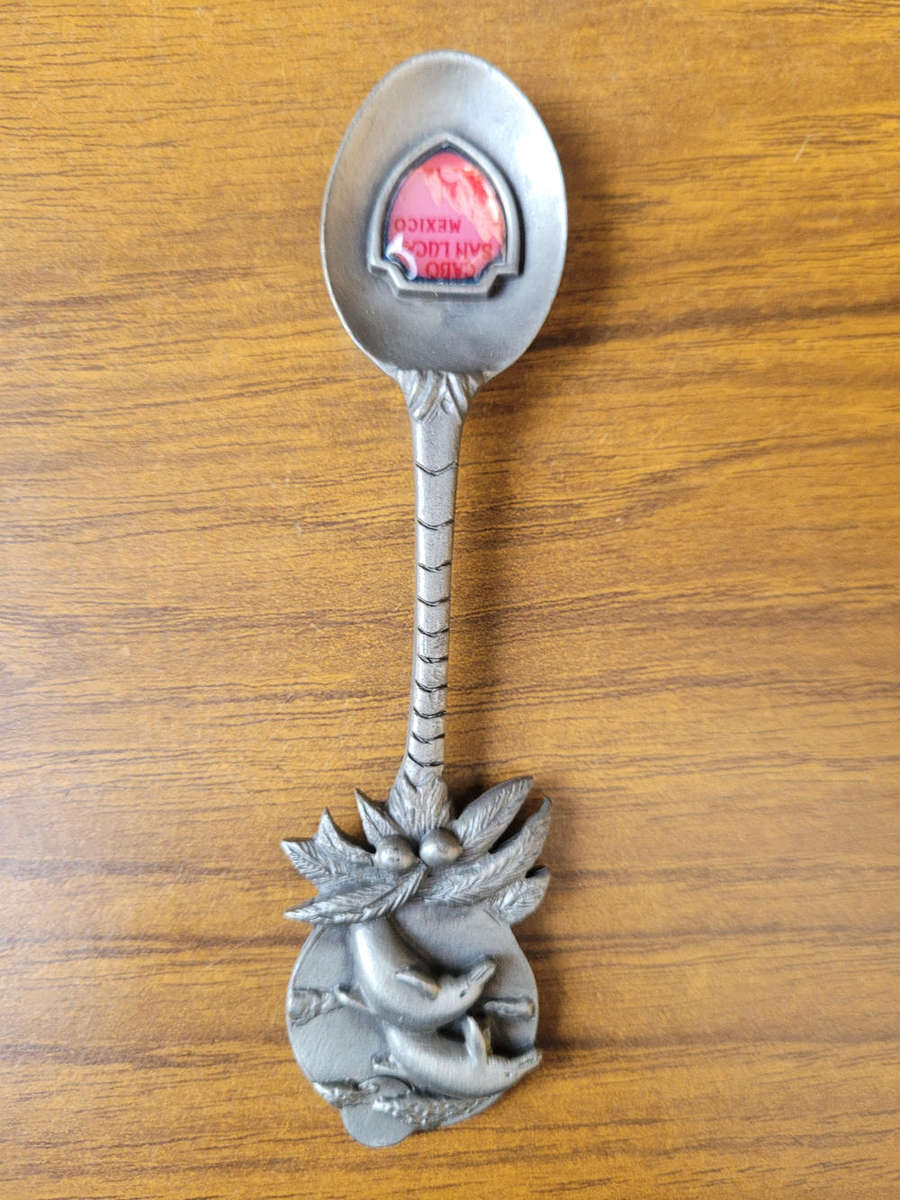 Various Souvenir  Decorative Spoons In A Velvet-Line Box (As Pictured)