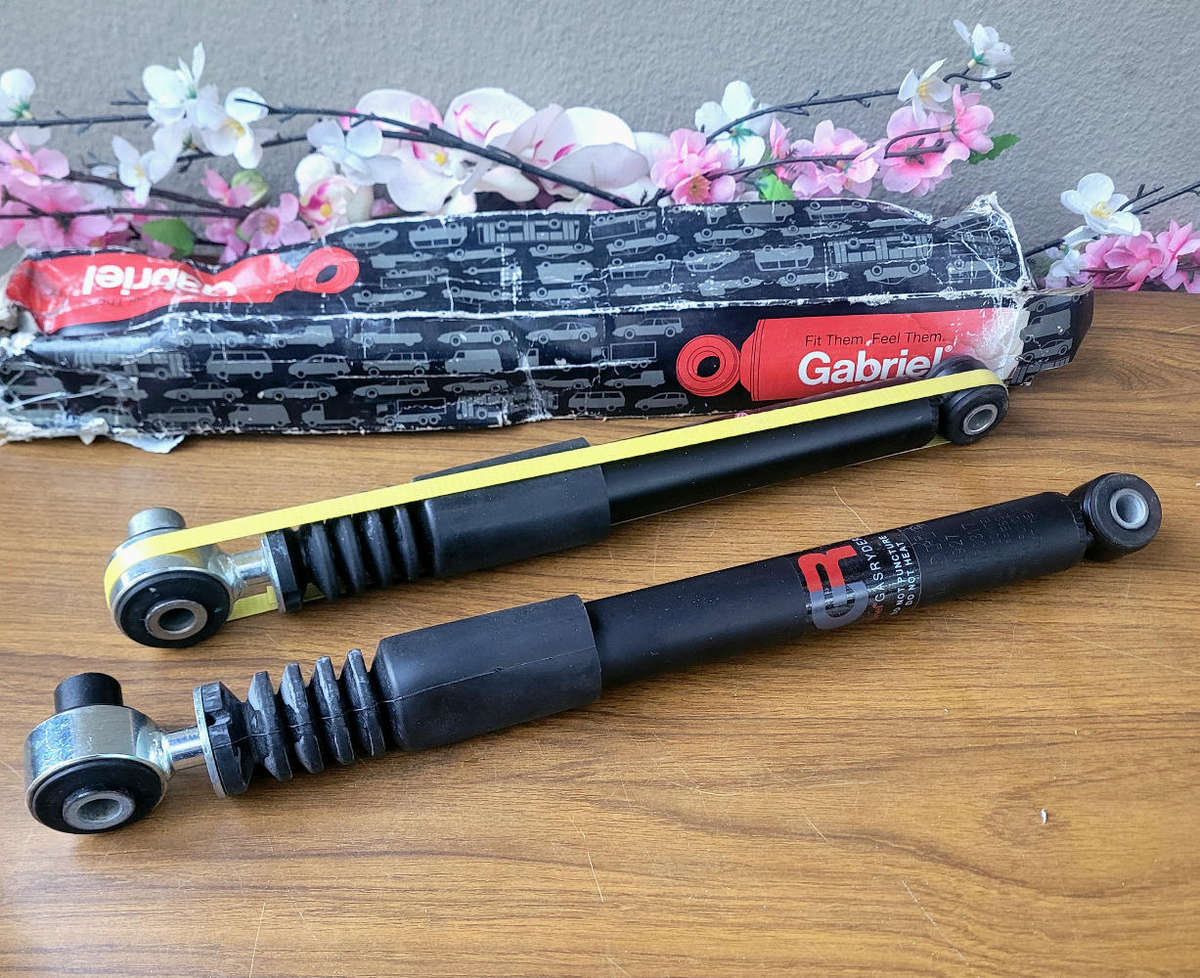 GABRIEL Rear Axle Twin-Tube Telescopic SHOCK ABSORBER - Fits RENAULT MEGANE 1995-2003 (Part: 69927)