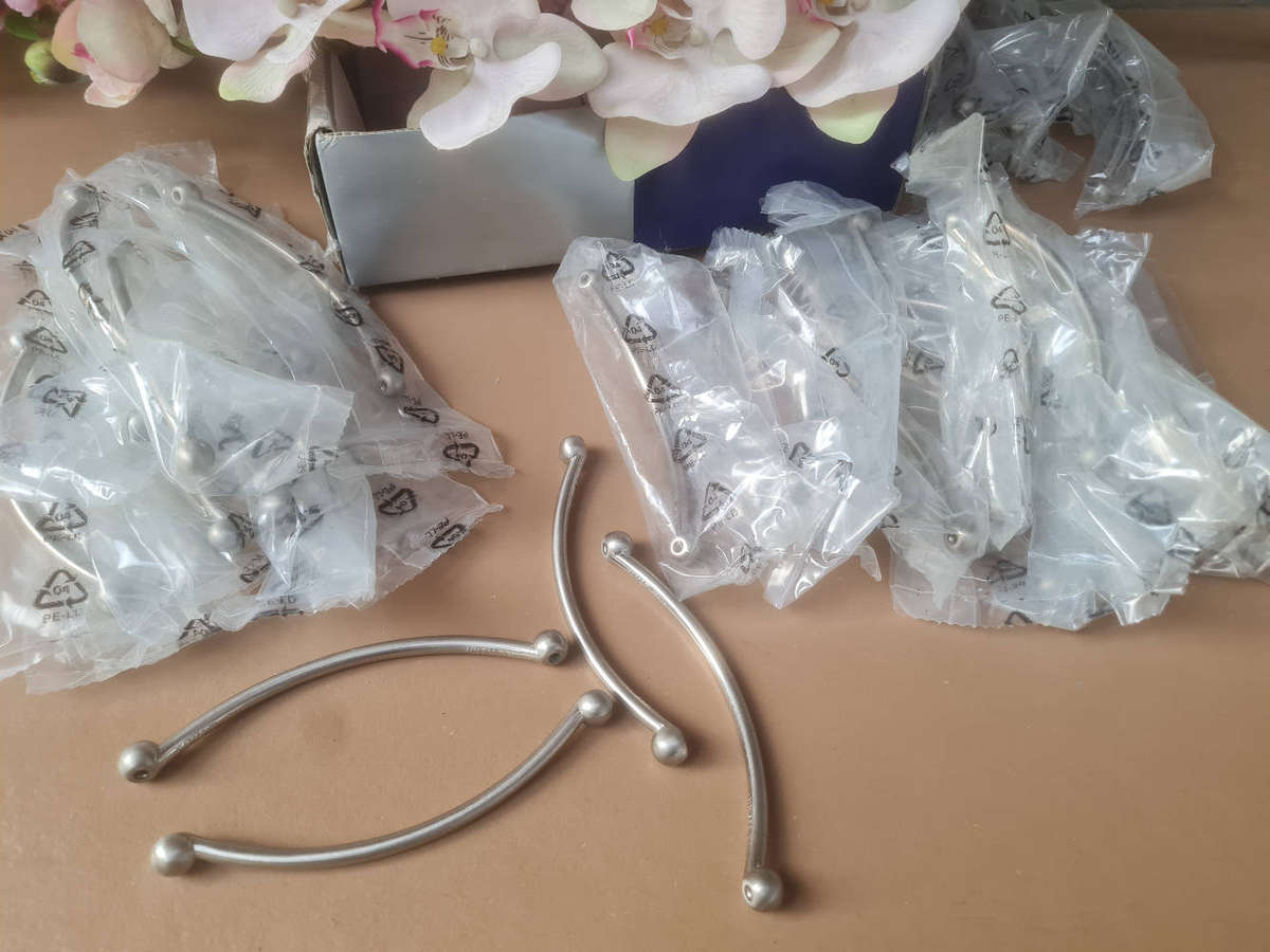 Designer Cabinet Drawer Handles  (Bid Per Piece)  LAST STOCK...