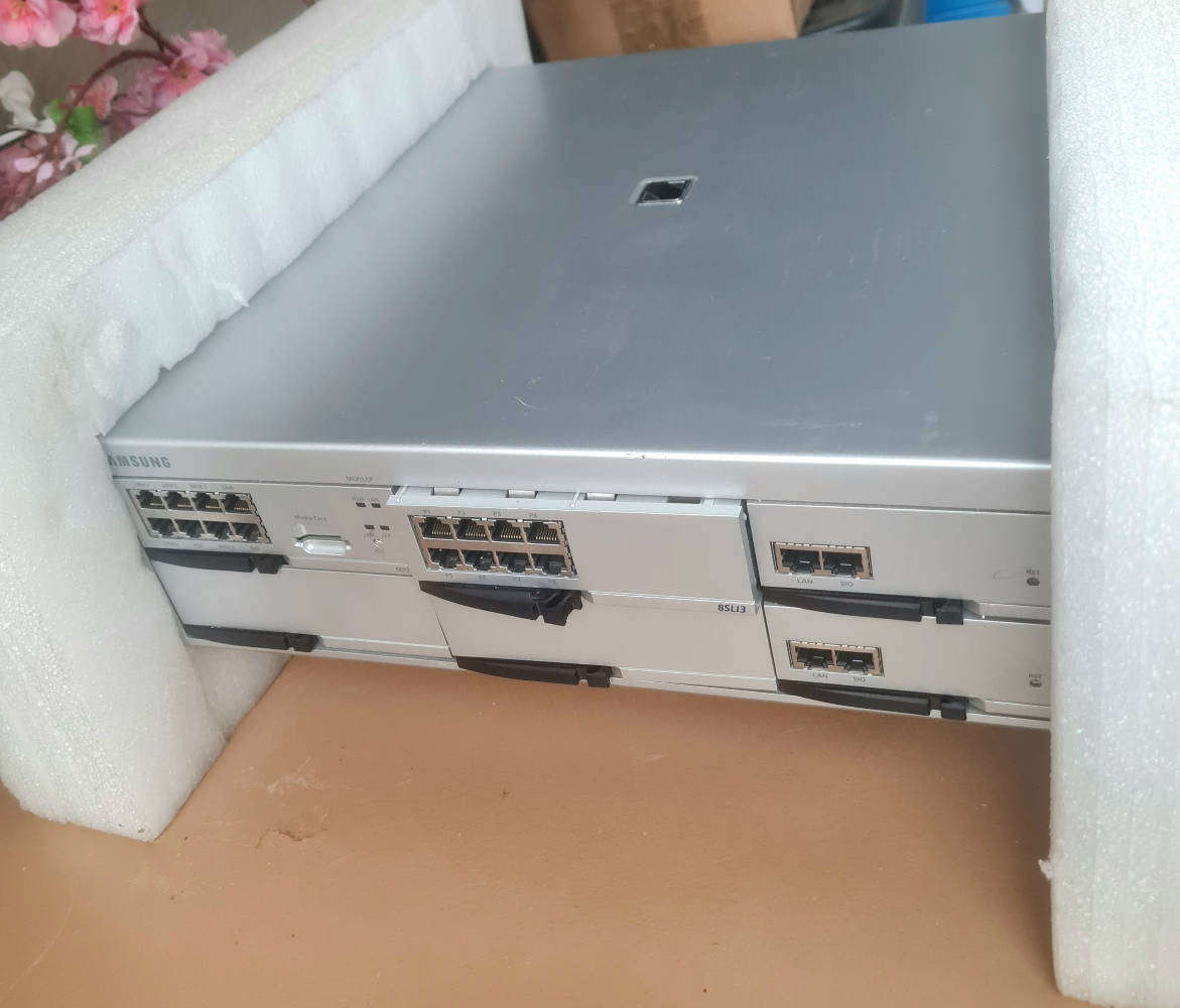 Hardly Used...Samsung OfficeServe 7200 PABX/Phone System