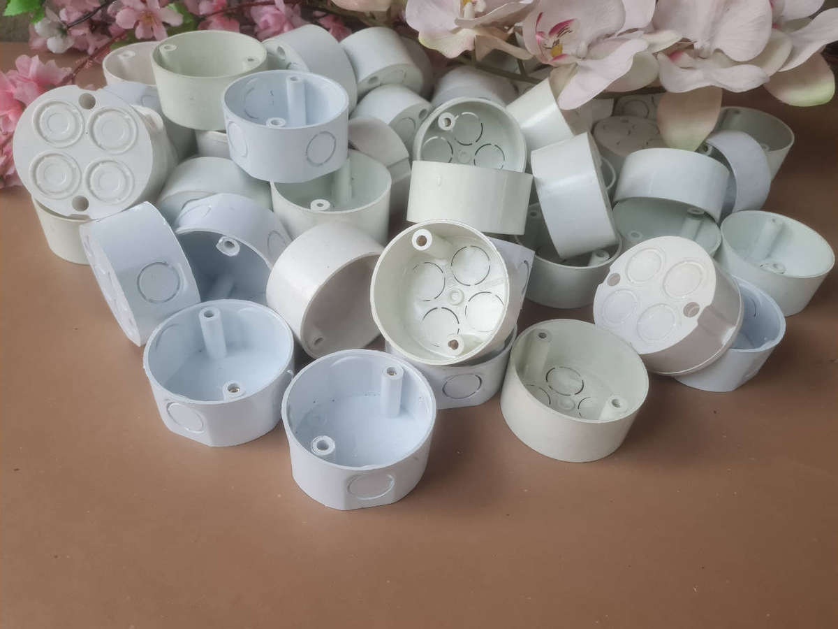 UNUSED...  75x 4-Way Loop-In Conduit Box . (Bid Per Piece-To Take All 75x)