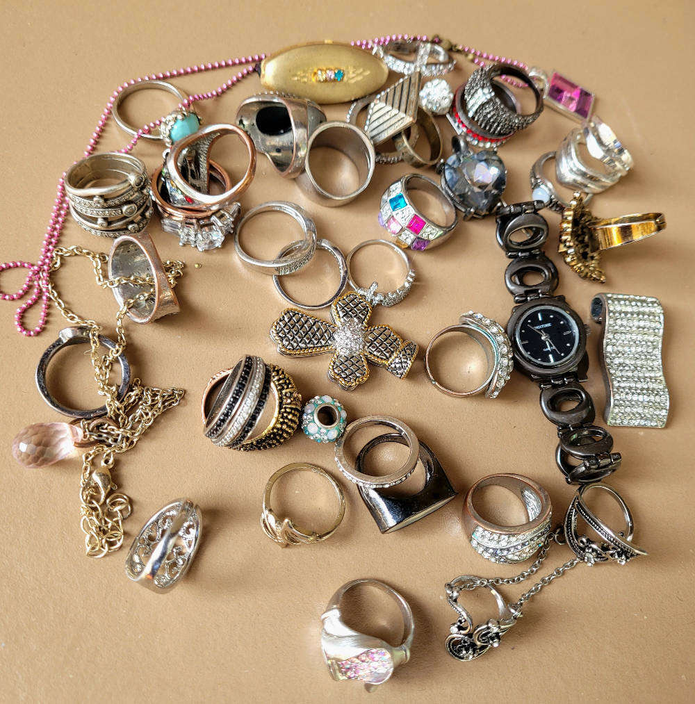 JOB-LOT Costume Jewellery. ( Bid Per Lot)