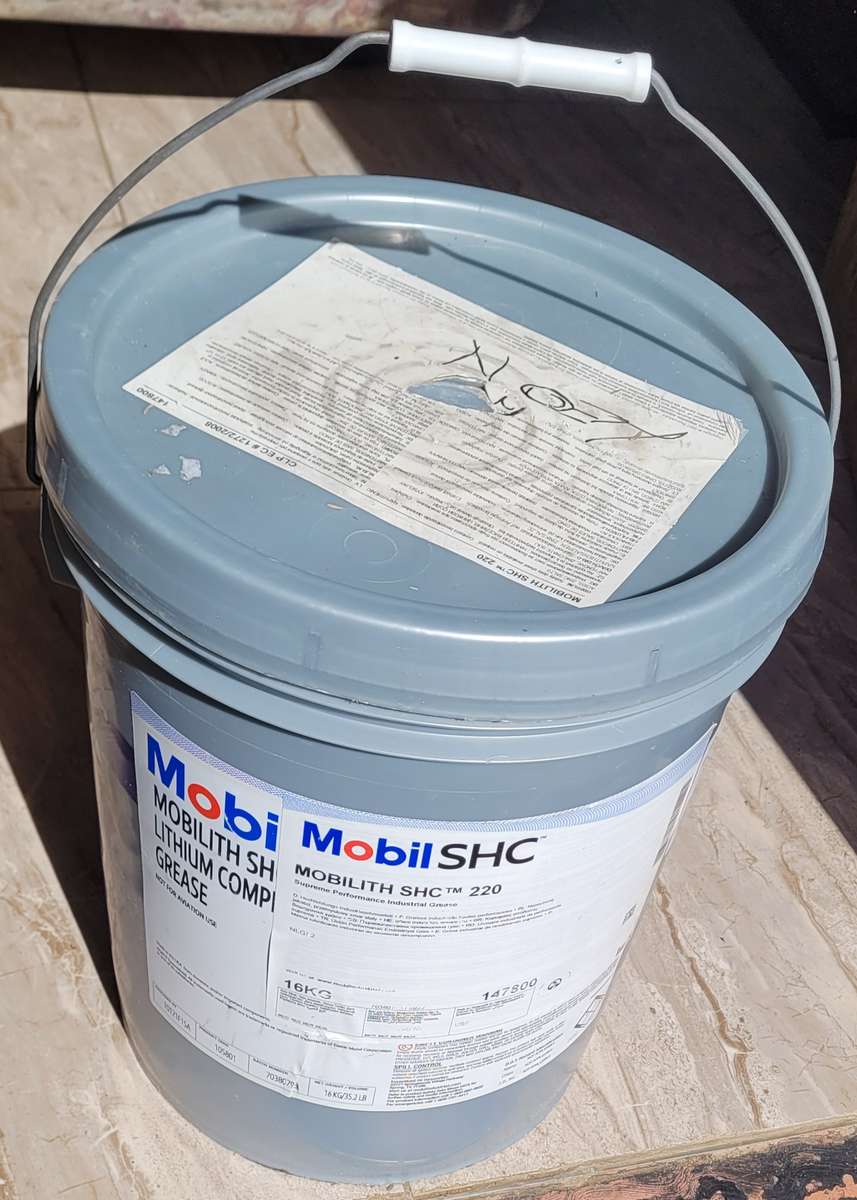 16 Kg High Quality Mobil Mobilith  SHC Extreme Pressure Lithium Compound Grease