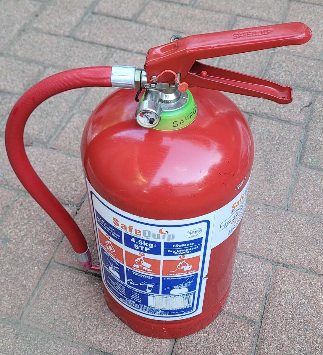 4.5 Kg FULL Fire Extinguisher. (No Clear Recharge Date).  Bid Per Piece