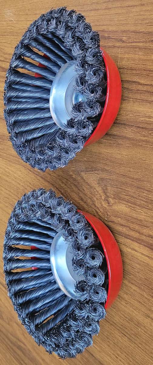 3500 RPM Knotted Cup Power Wire Brush.