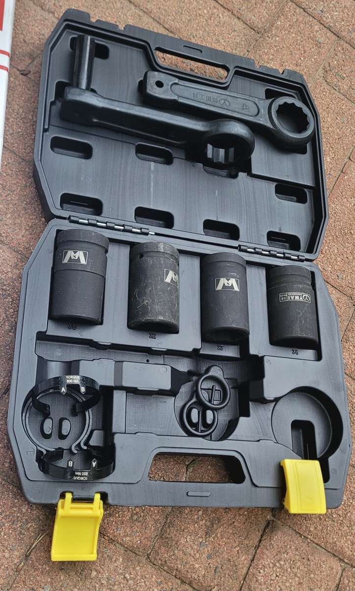 Slogging Hammer & 1/2" Square Drive Deep Socket Impact Set