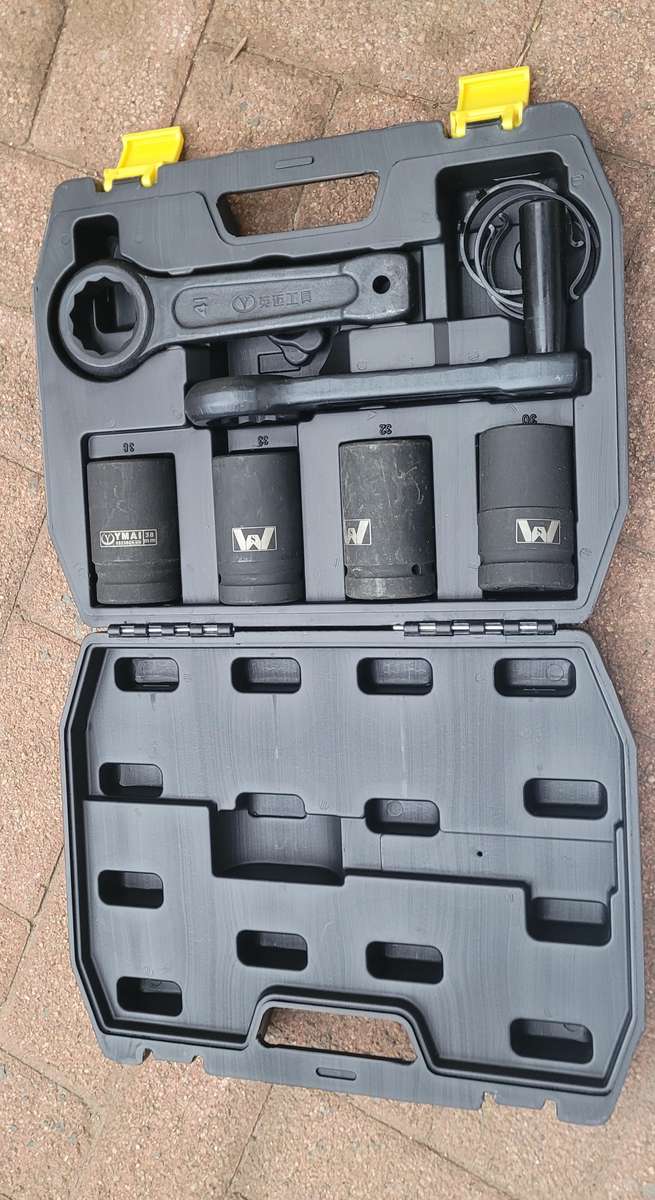 Slogging Hammer & 1/2" Square Drive Deep Socket Impact Set