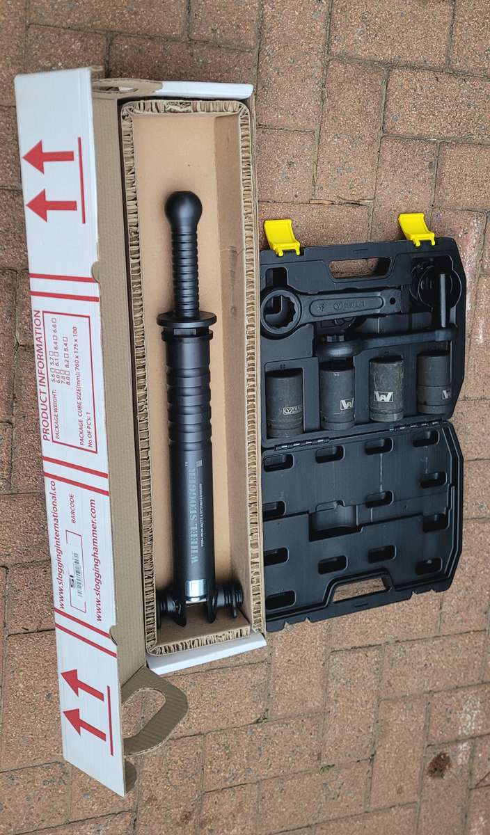 Slogging Hammer & 1/2" Square Drive Deep Socket Impact Set