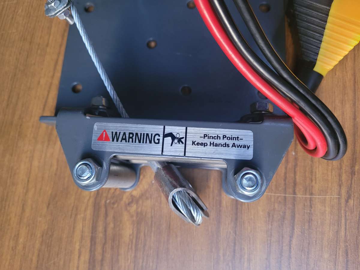 Hardly Used 2000w MAC Afric Winch (EWK2000)