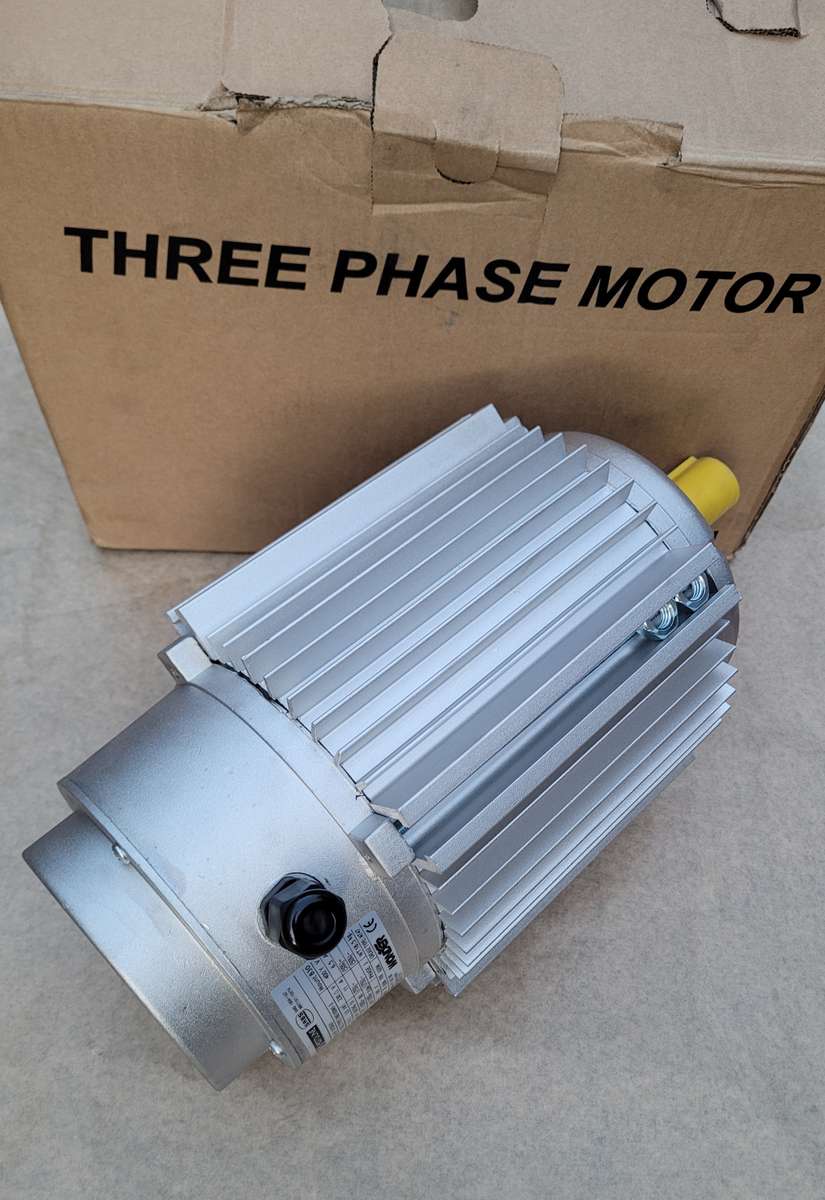3Kw BRAND NEW, BOXED BMG 3-Phase Electric Motor