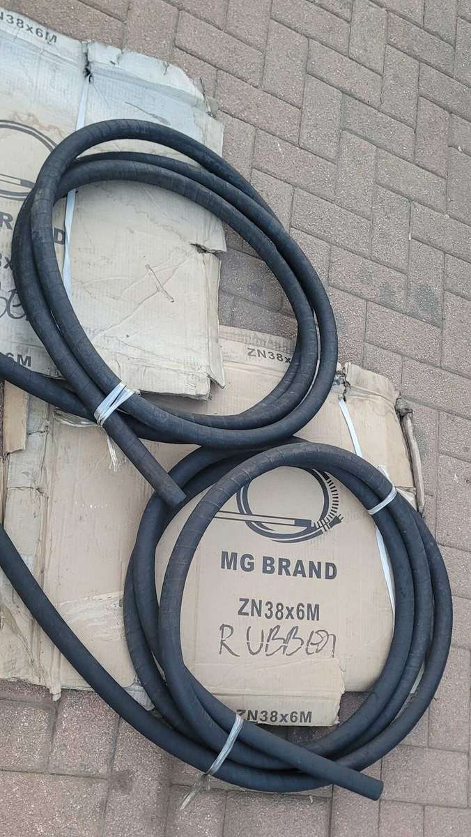 UNUSED 6m Heavy Duty Hydraulic Steel-Lined Rubber Hose. 33mm Diameter (Bid Per Piece)