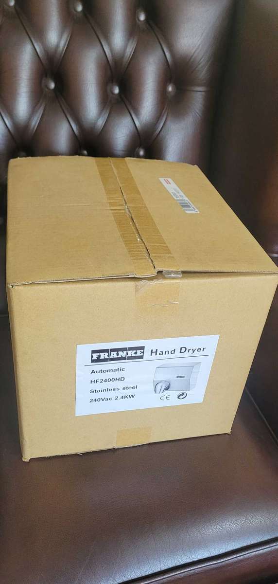 LAST ONE... Infra-red 2.4Kw Automatic Wall-Mount Hand Dryer (HF2400HD) - NO MOUNTING SCREWS