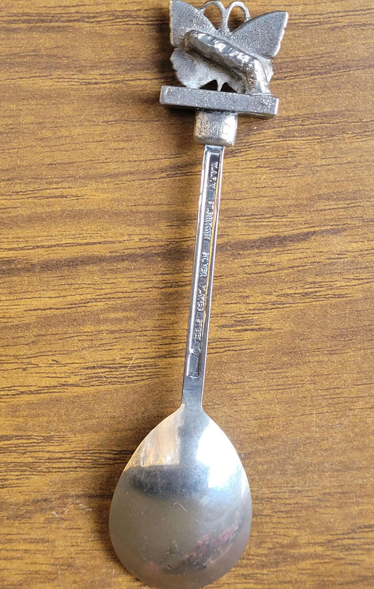 Various Souvenir  Decorative Spoons In A Velvet-Line Box (As Pictured)