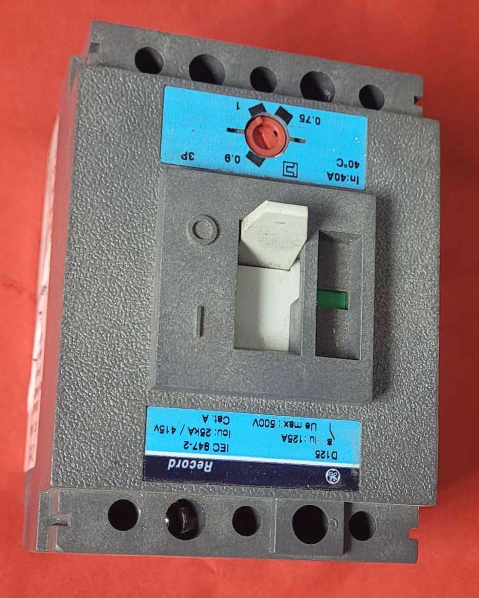 D125 Général Electric 415V AC Breaker