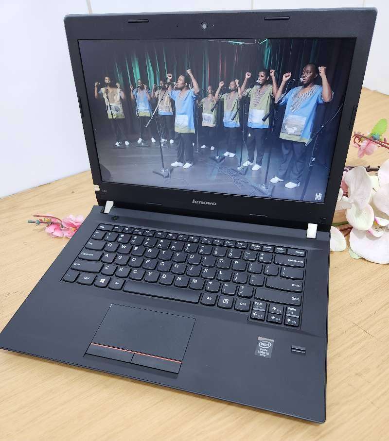 Clean Refurbished... Lenovo E40 i5  Win 11 Home, 500Gb HDD. 8Gb DDR3 Ram. (Scratch on H&N keys )