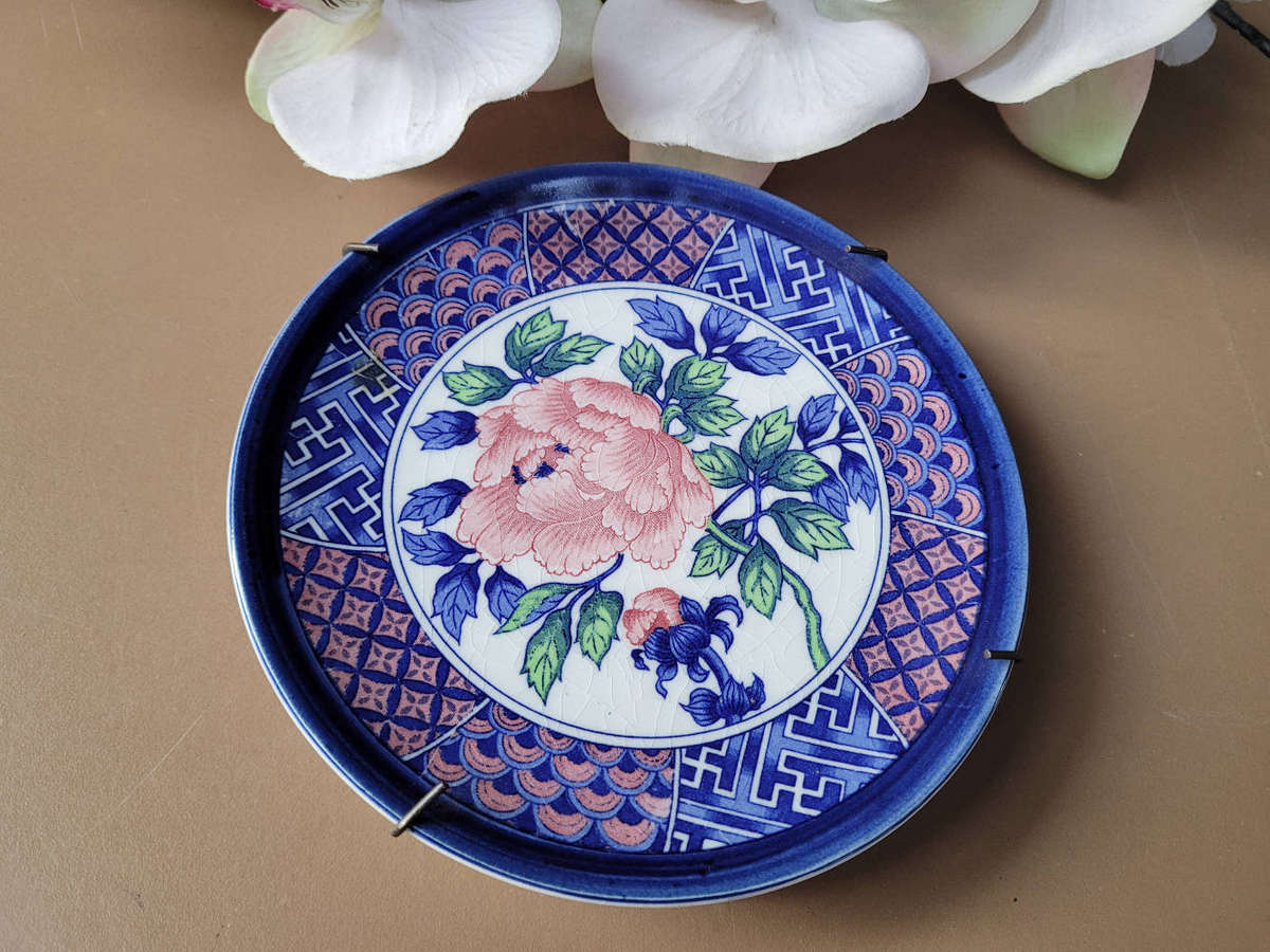 Well-Preserved Collectable Oriental Imari ware.  (Bid Per Lot)