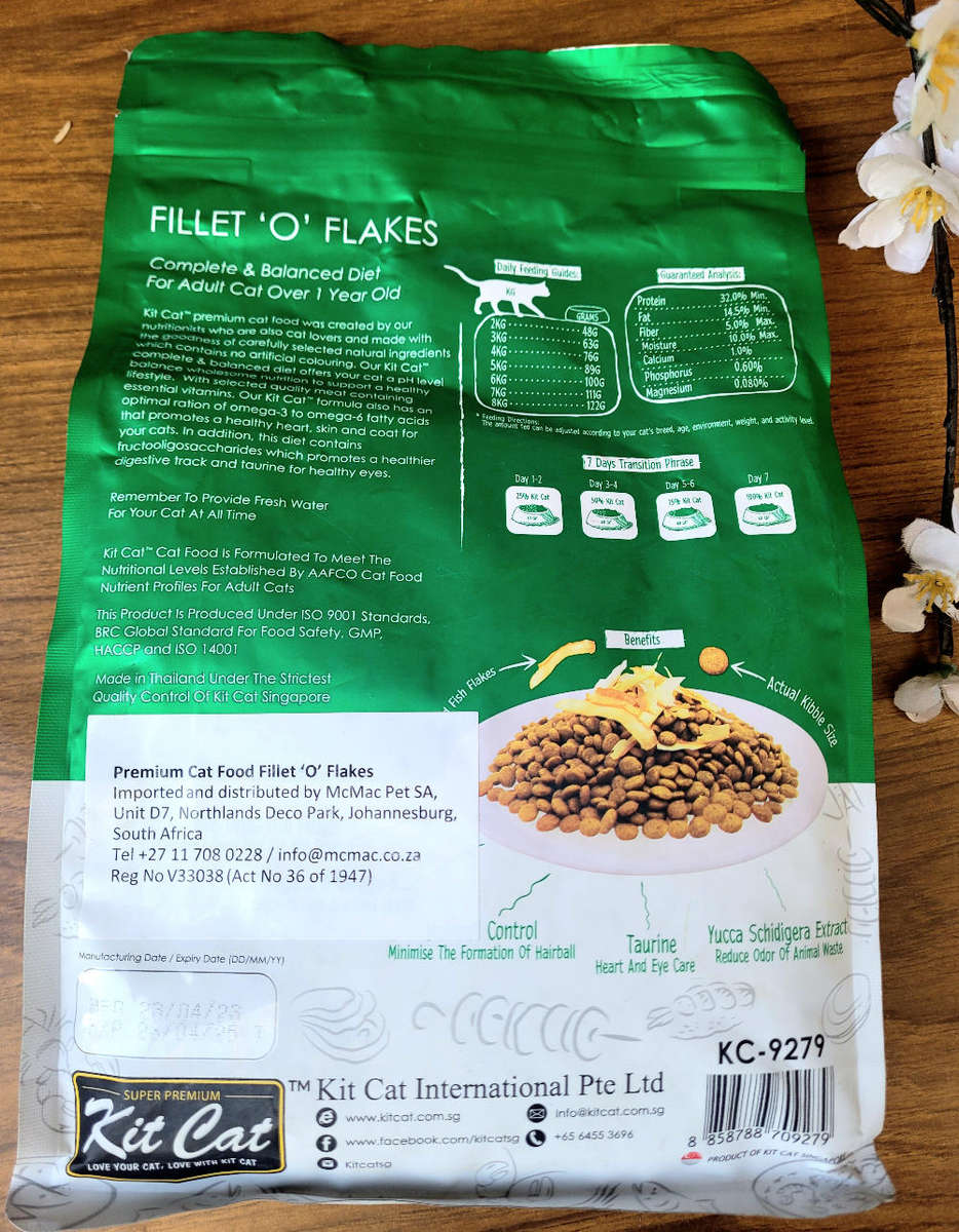 1.2Kg FILLET - O - FLAKES Complete Premium Cat Food-Expiry: 23 04 25