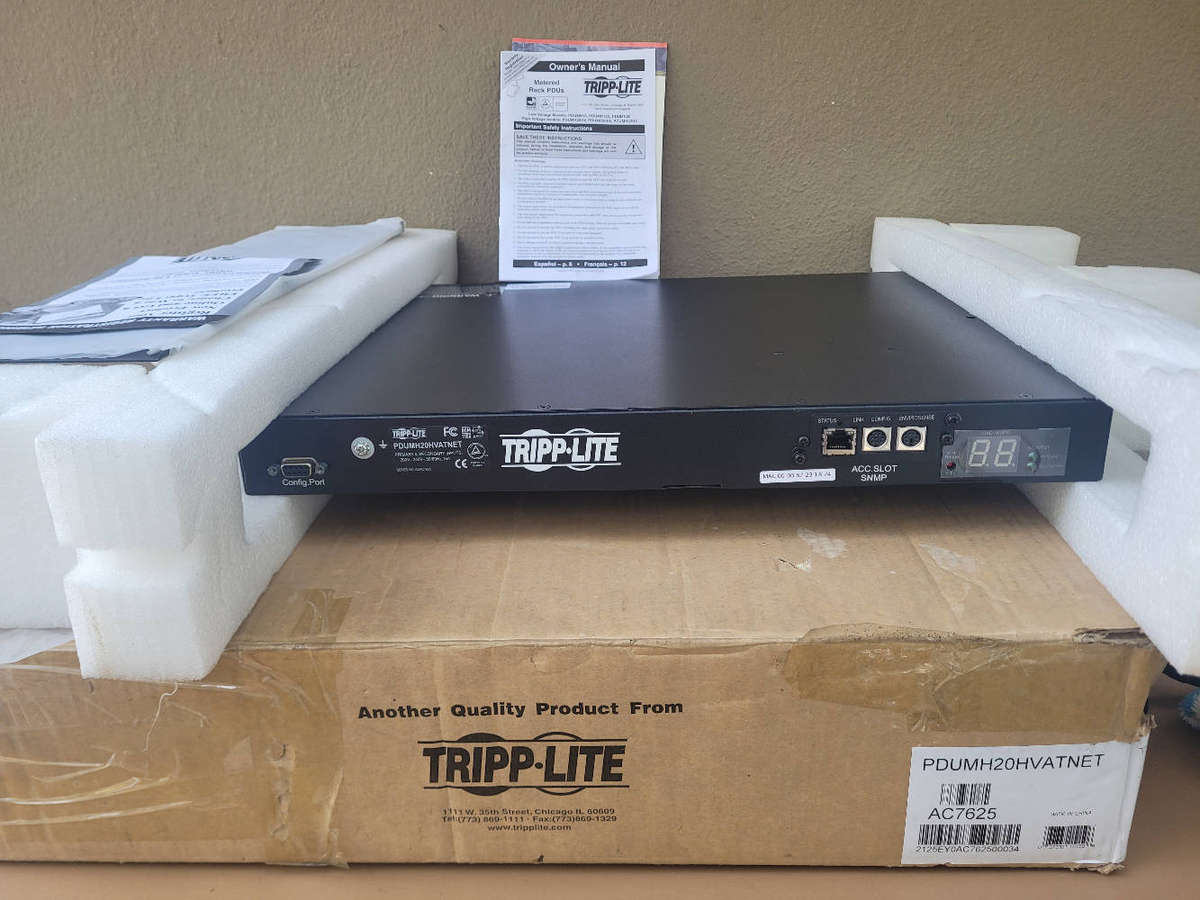 UNUSED. Tripp-Lite Metered ATS PDU  1U Rack-Mount Single-Phase PDU (PDUMH20HVAT)