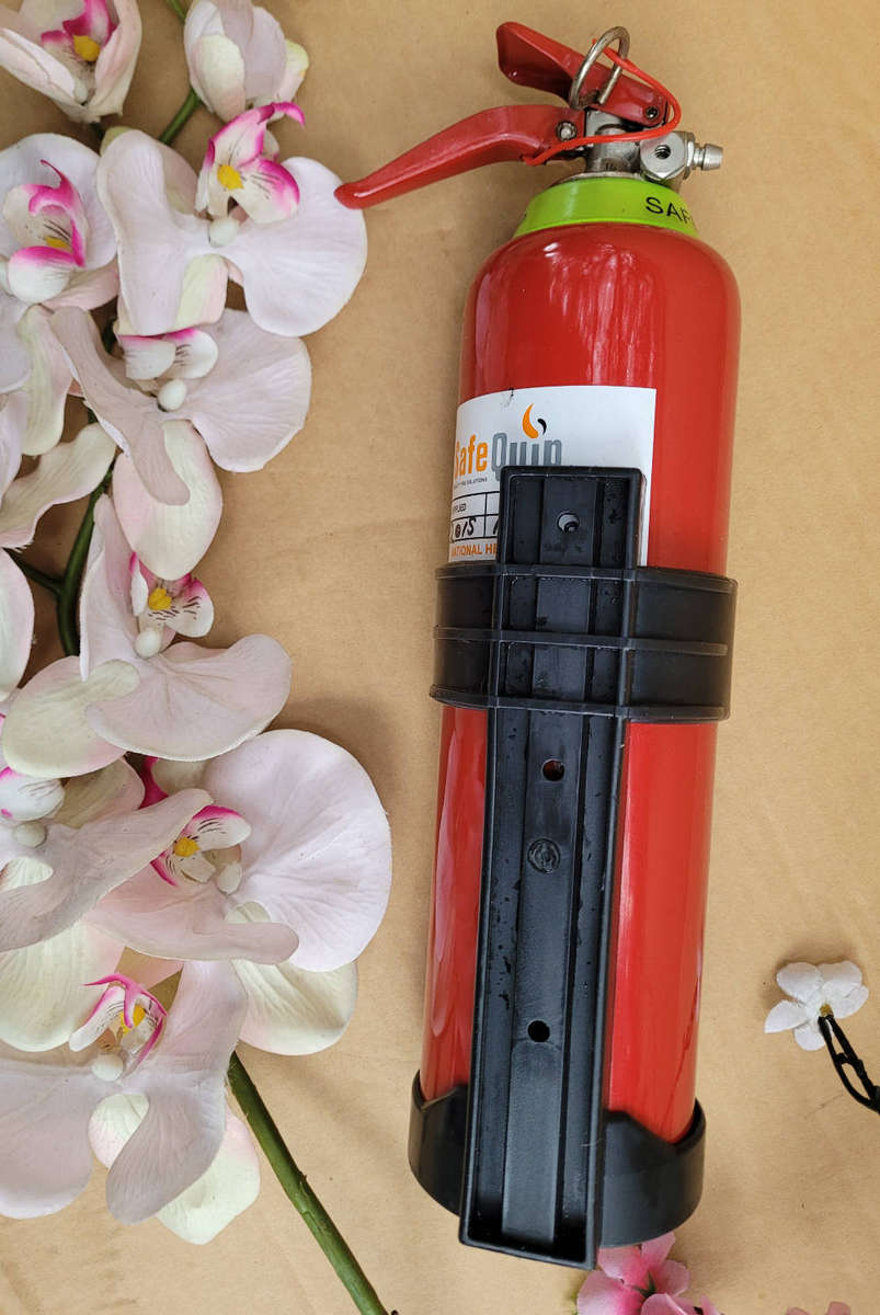 1.0Kg (Full) Fire Extinguisher (Last Service Date: 12/2016)