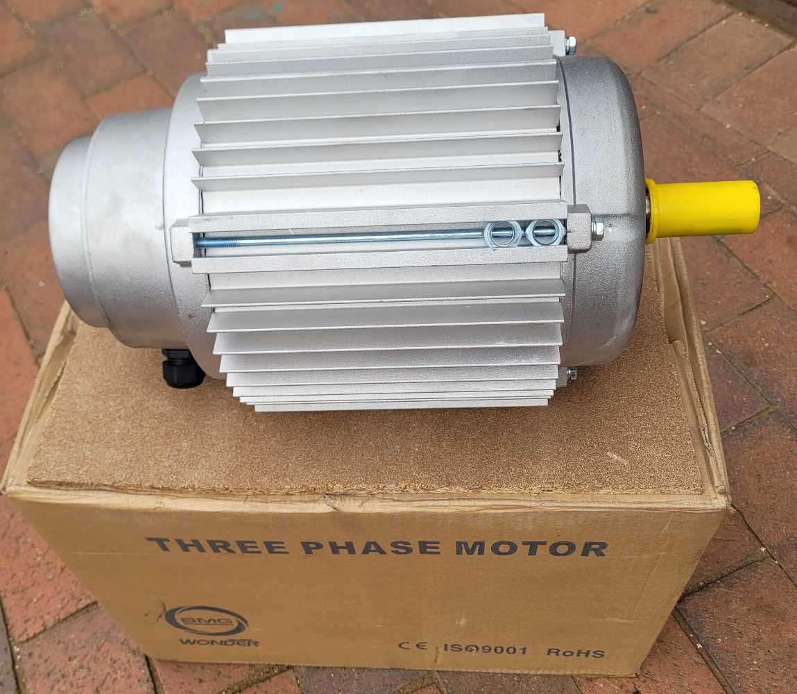 3Kw BRAND NEW, BOXED BMG 3-Phase Electric Motor