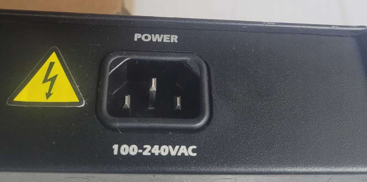 48-Port DELL (Power Connect 5448) Ethernet.