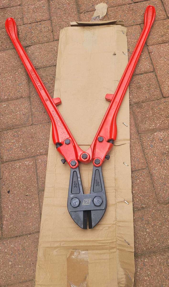 Bolt Cutter. 30" TA Forged Steel