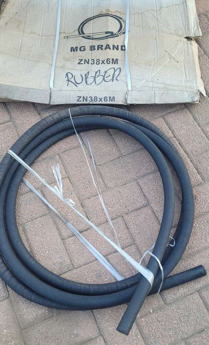 UNUSED 6m Heavy Duty Hydraulic Steel-Lined Rubber Hose. 33mm Diameter (Bid Per Piece)