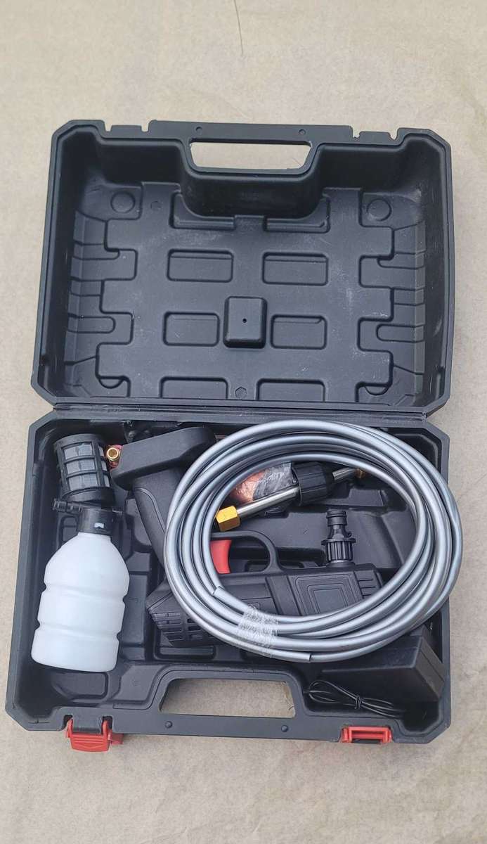 NO BATTERY. UNUSED Cleaning High Preasure Spray Gun (As Pictured)