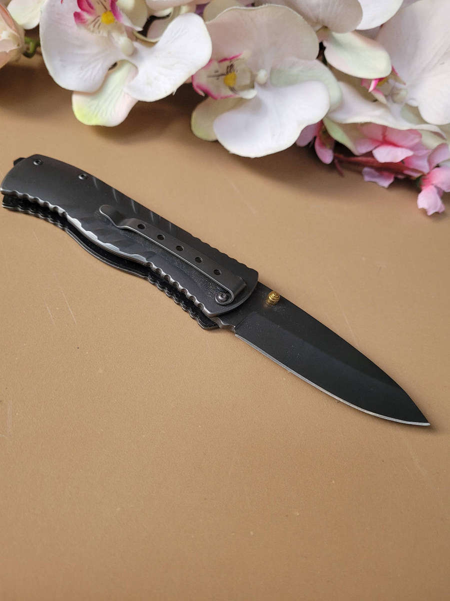 As Used...GERBER Unboxed PRESS-BUTTON Quality Pocket Knife