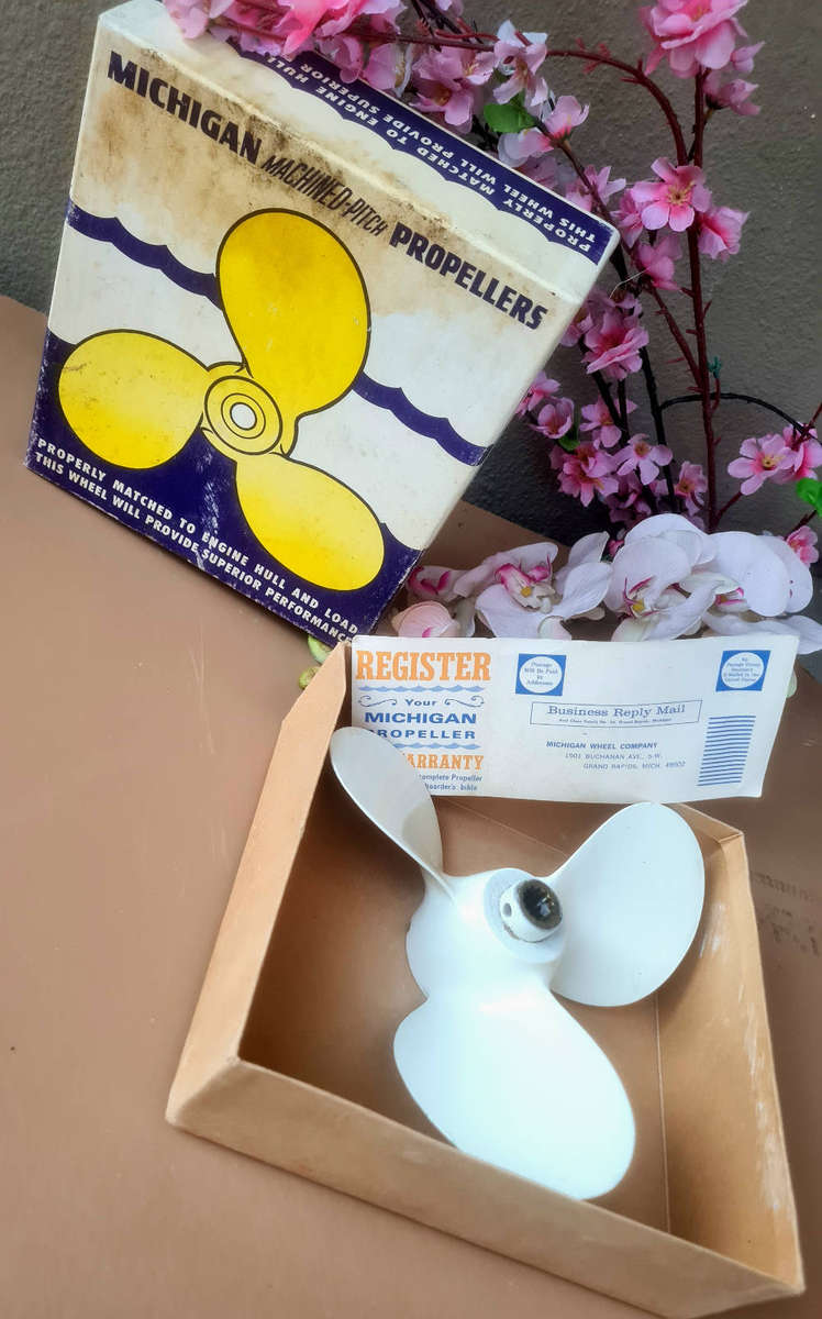 10-1/4x 13 Inch Vintage Solid Aluminium Outboard Boat Propeller (PR-134)