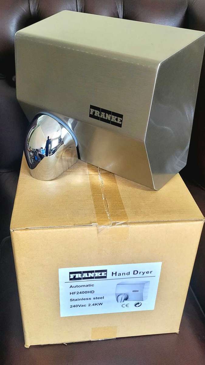 LAST ONE... Infra-red 2.4Kw Automatic Wall-Mount Hand Dryer (HF2400HD) - NO MOUNTING SCREWS