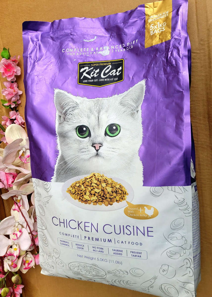 5.0Kg CHICKEN CUISINE Complete And Balanced Diet For Adult Cat-1 year And Older. EXPIRY: 23 04 23