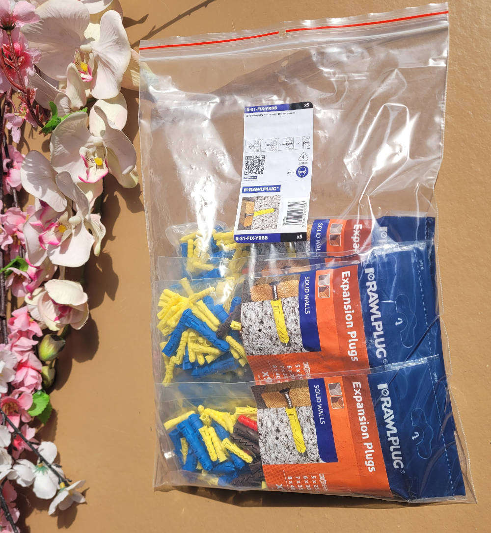 PRAWLPLUG  EXPANSION PLUGS Pack. (Bid Per Pack-To Take ALL 5 Packs)